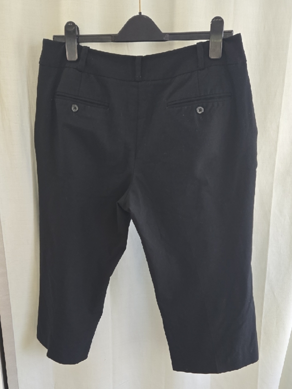 Mossimo Supply Co. Black Cropped Capri Pants - Picture 5 of 8